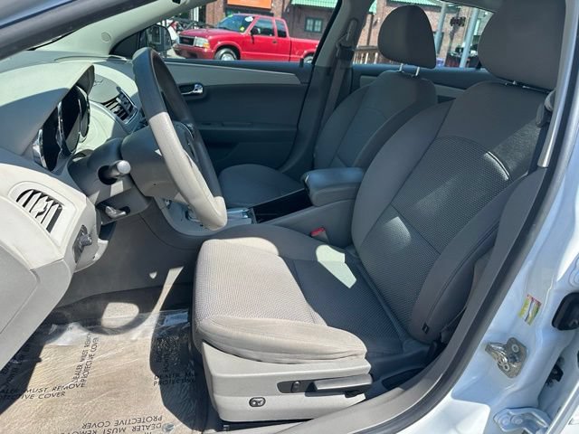 Used 2012 Chevrolet Malibu LS w/ LS Uplevel Package FWD image 9