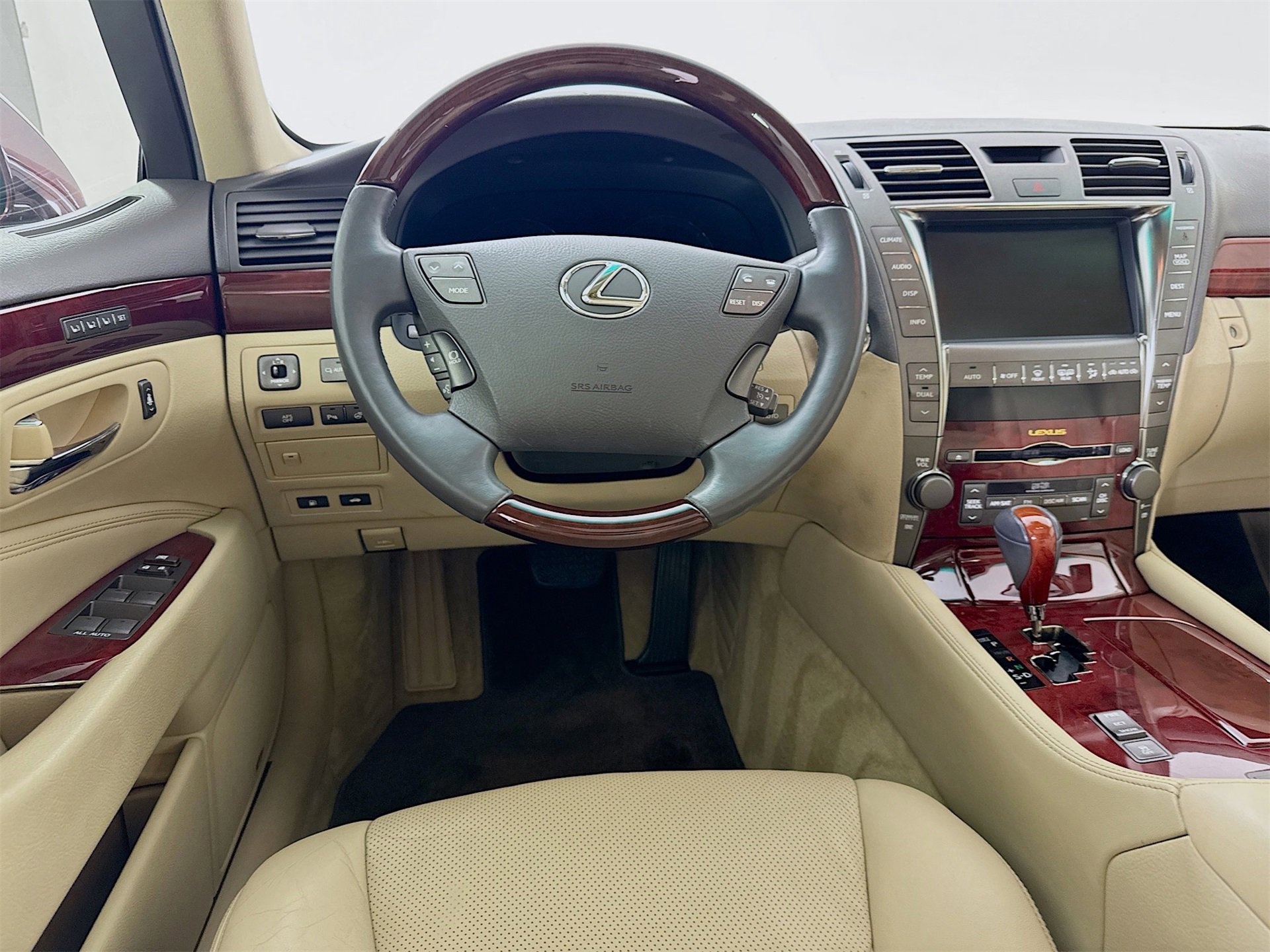 Used 2007 Lexus LS 460 image 24