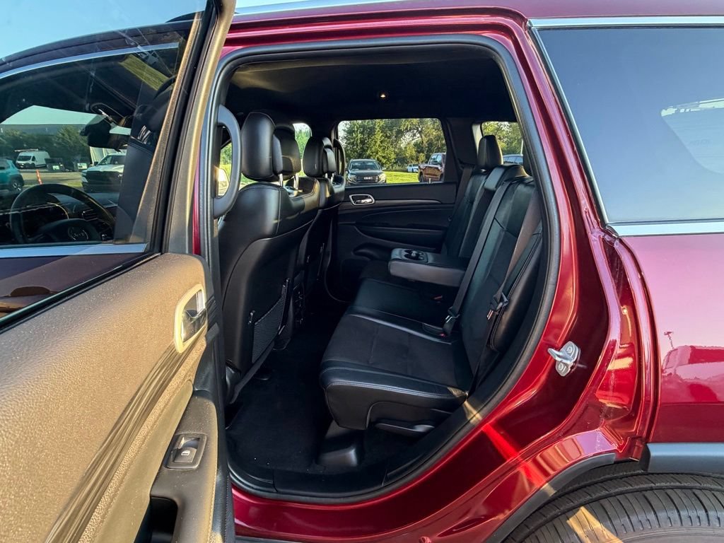 Used 2021 Jeep Grand Cherokee Laredo X AWD/4WD image 14