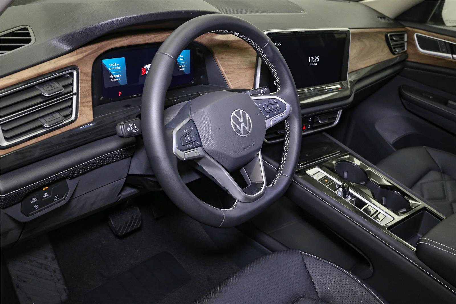 New 2026 Volkswagen Atlas SE image 18
