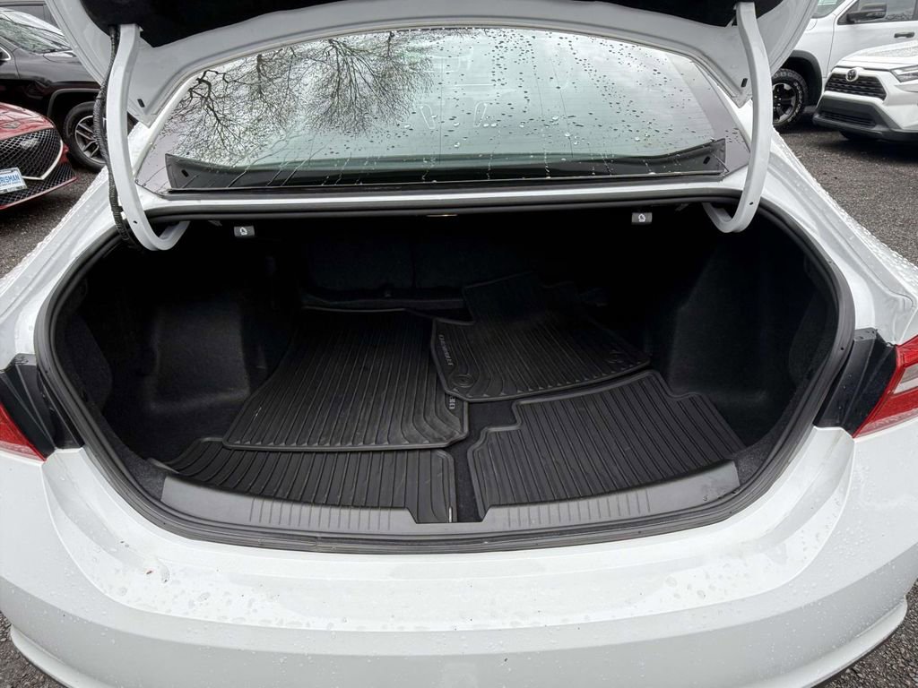 Used 2023 Chevrolet Malibu LT image 12