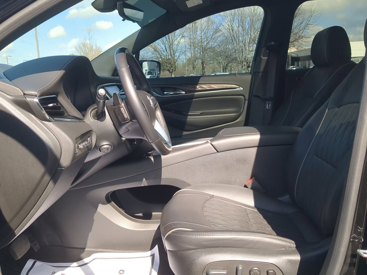 Used 2023 Buick Enclave Avenir w/ Avenir Technology Package image 20