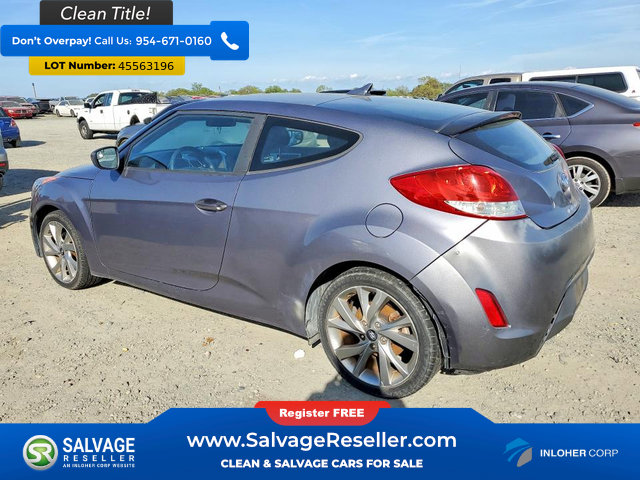 Used 2016 Hyundai Veloster FWD image 3