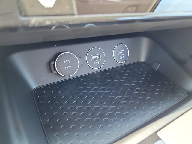 Used 2026 Genesis G70 2.5T RWD image 29