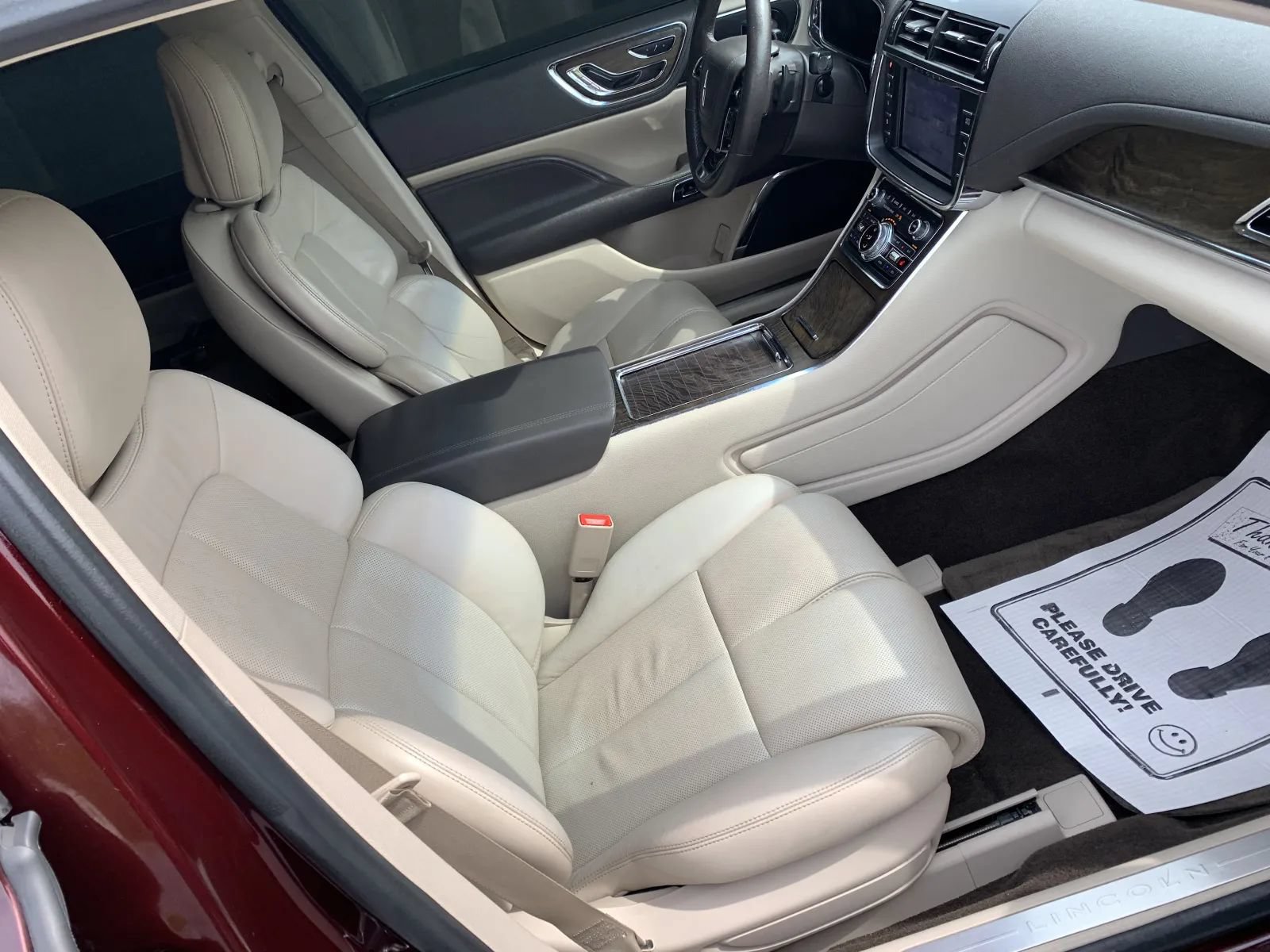 Used 2020 Lincoln Continental w/ Premium Package FWD image 29