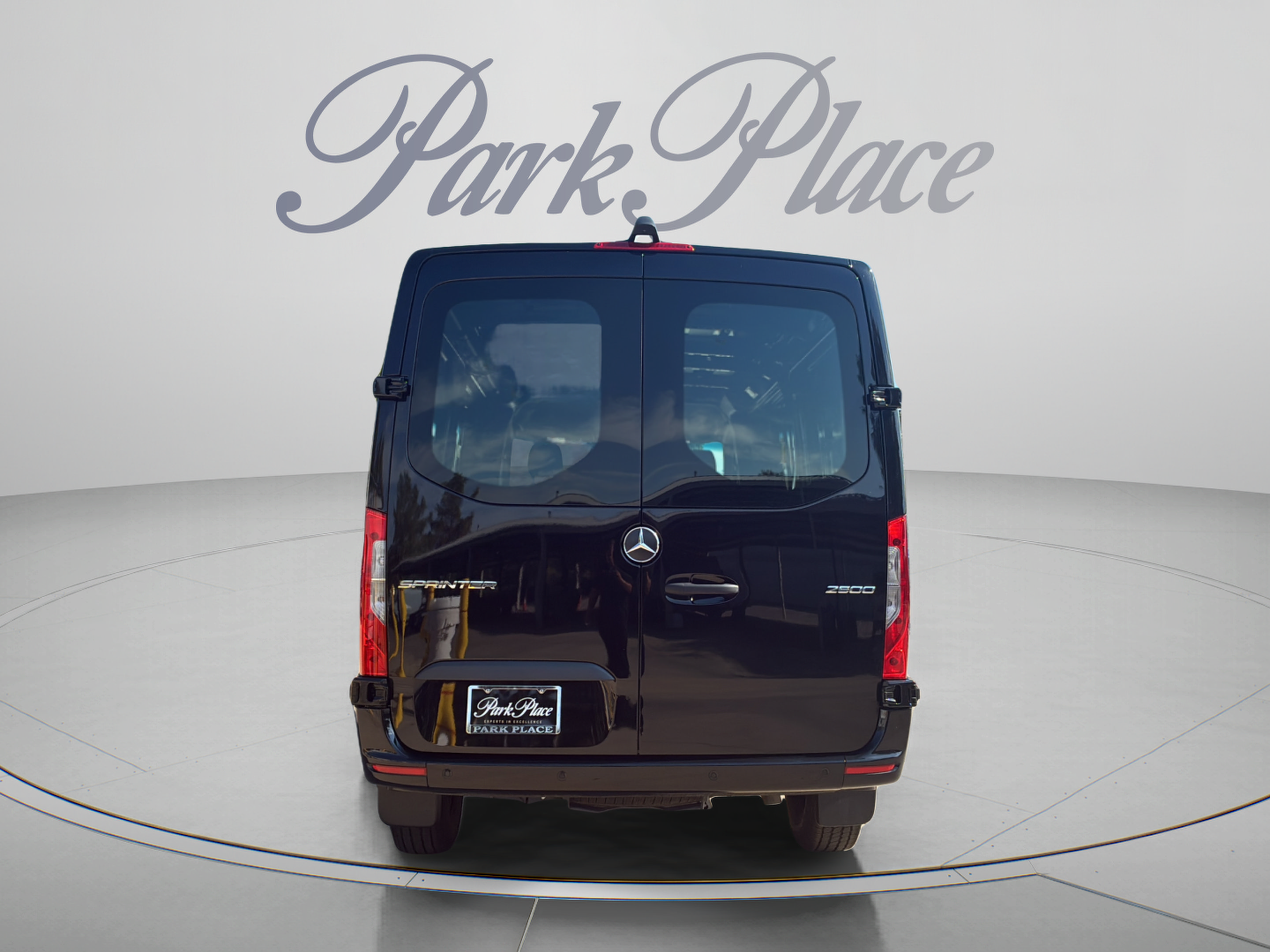 Used 2025 Mercedes-Benz Sprinter 2500 image 4