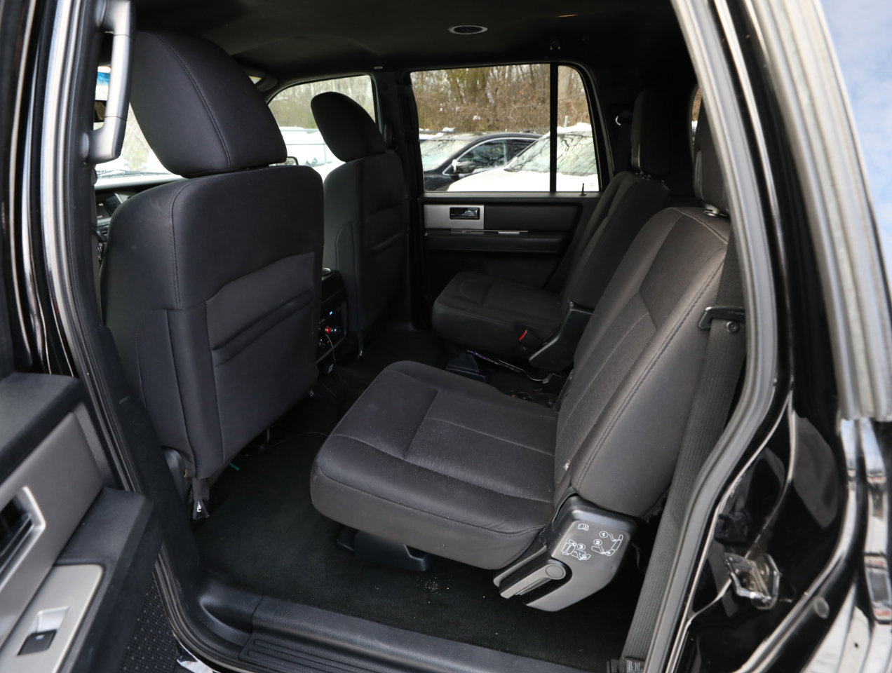 Used 2016 Ford Expedition EL XLT image 16