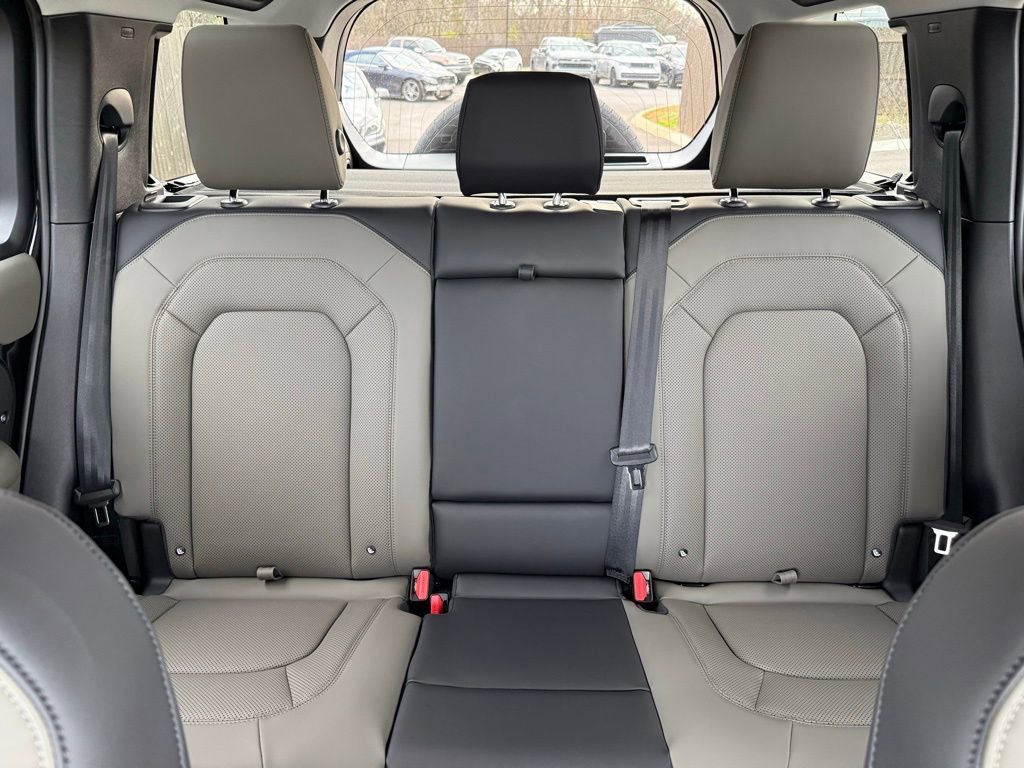 New 2026 Land Rover Defender 110 S image 32