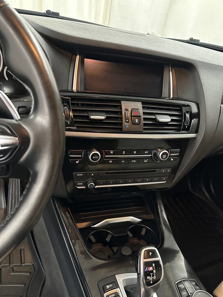 Used 2017 BMW X4 M40i AWD/4WD image 16