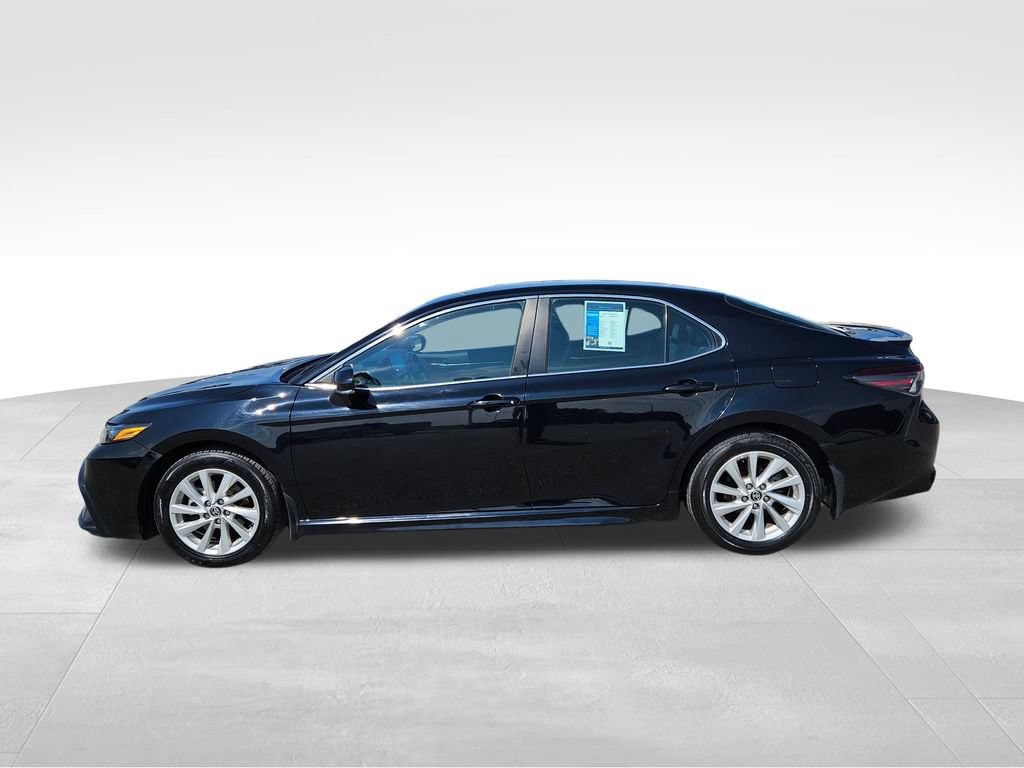 Used 2024 Toyota Camry SE FWD image 9