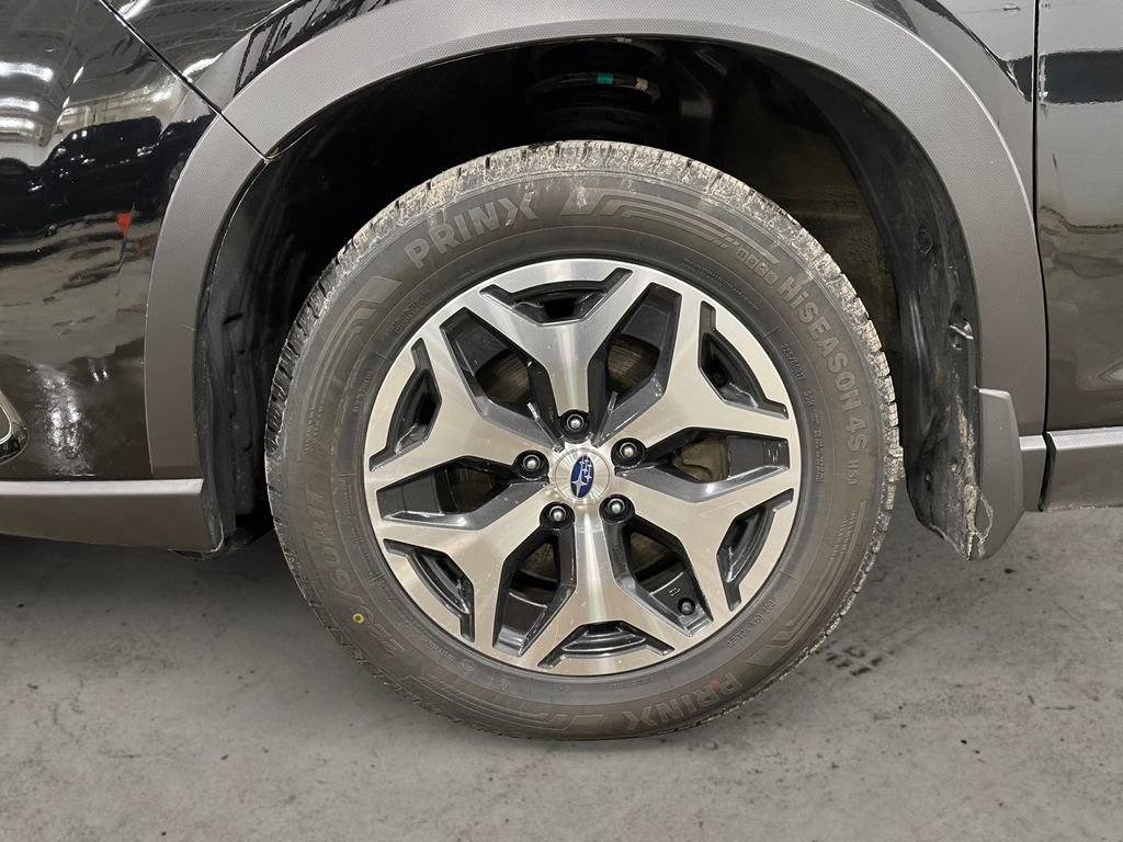 Used 2023 Subaru Forester Premium image 14