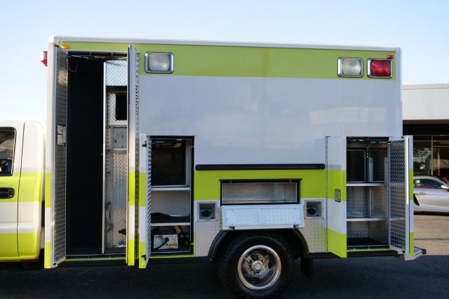 Used 2006 GMC Sierra 3500 SLE w/ Heavy-Duty Power Package image 27