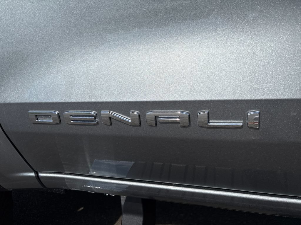 New 2026 GMC Canyon Denali AWD/4WD image 9