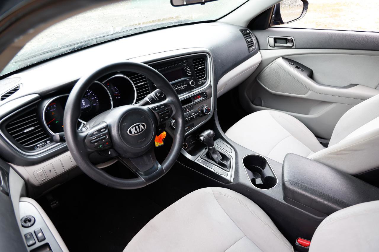 Used 2015 Kia Optima LX FWD image 4