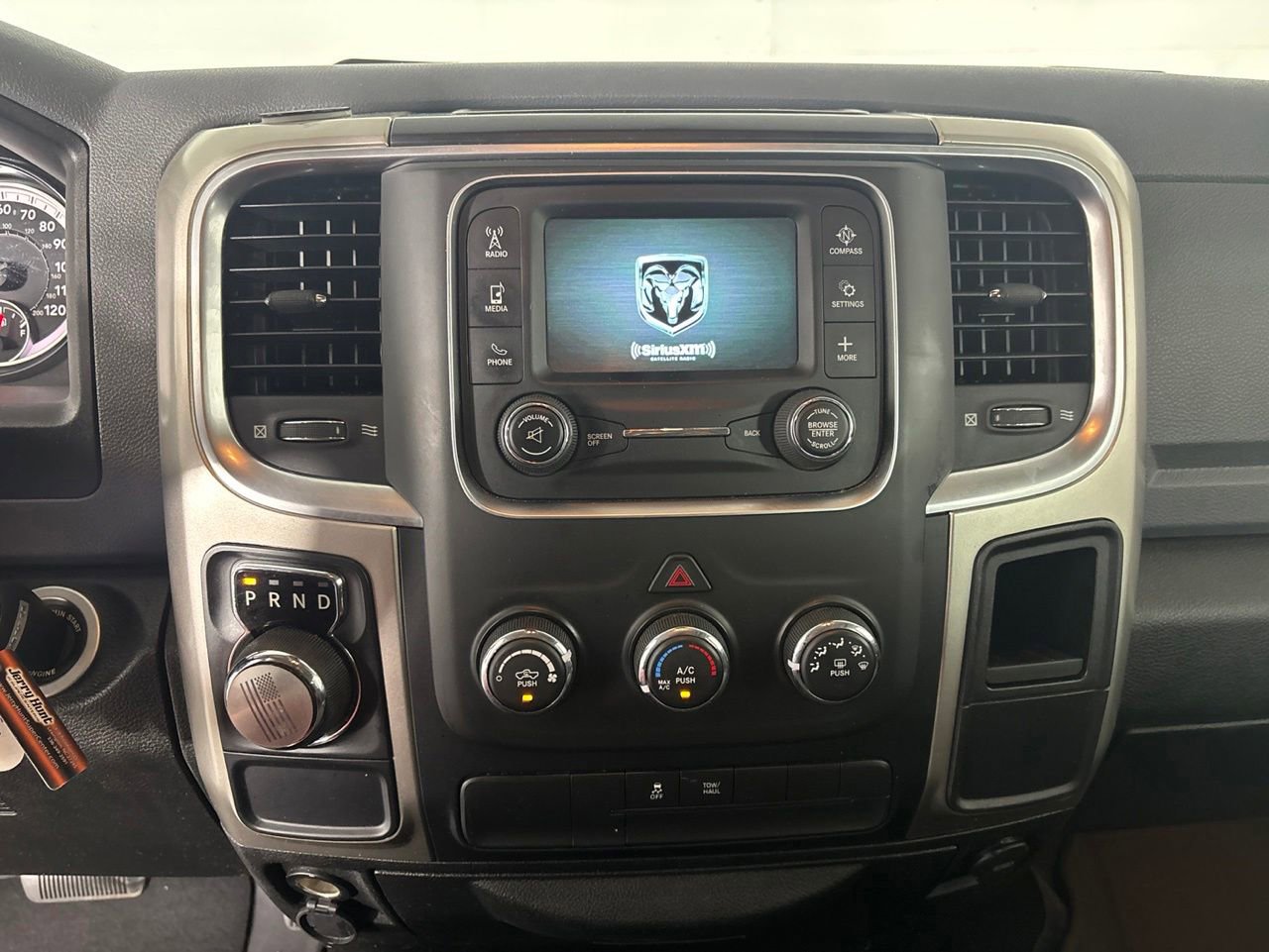 Used 2019 RAM 1500 Classic SLT RWD image 15