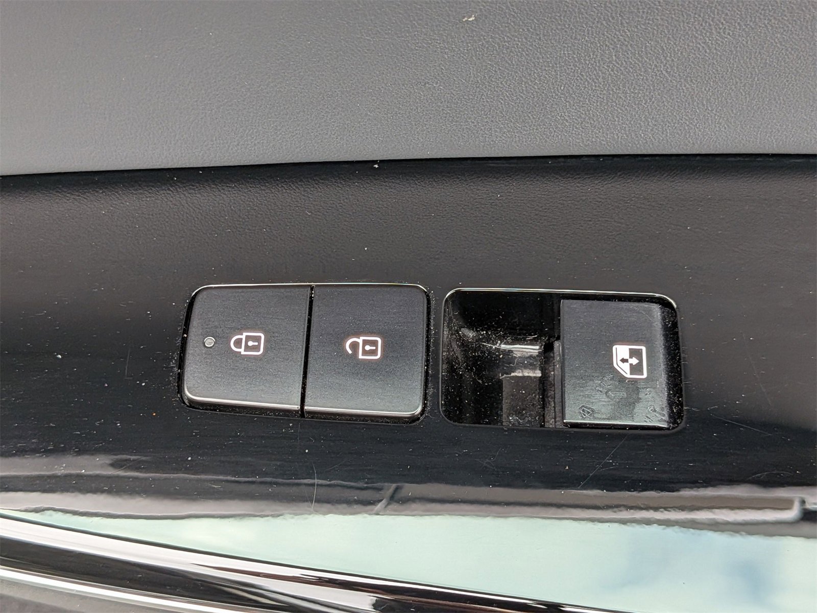 Used 2022 Kia EV6 GT-Line w/ First Edition Package image 38