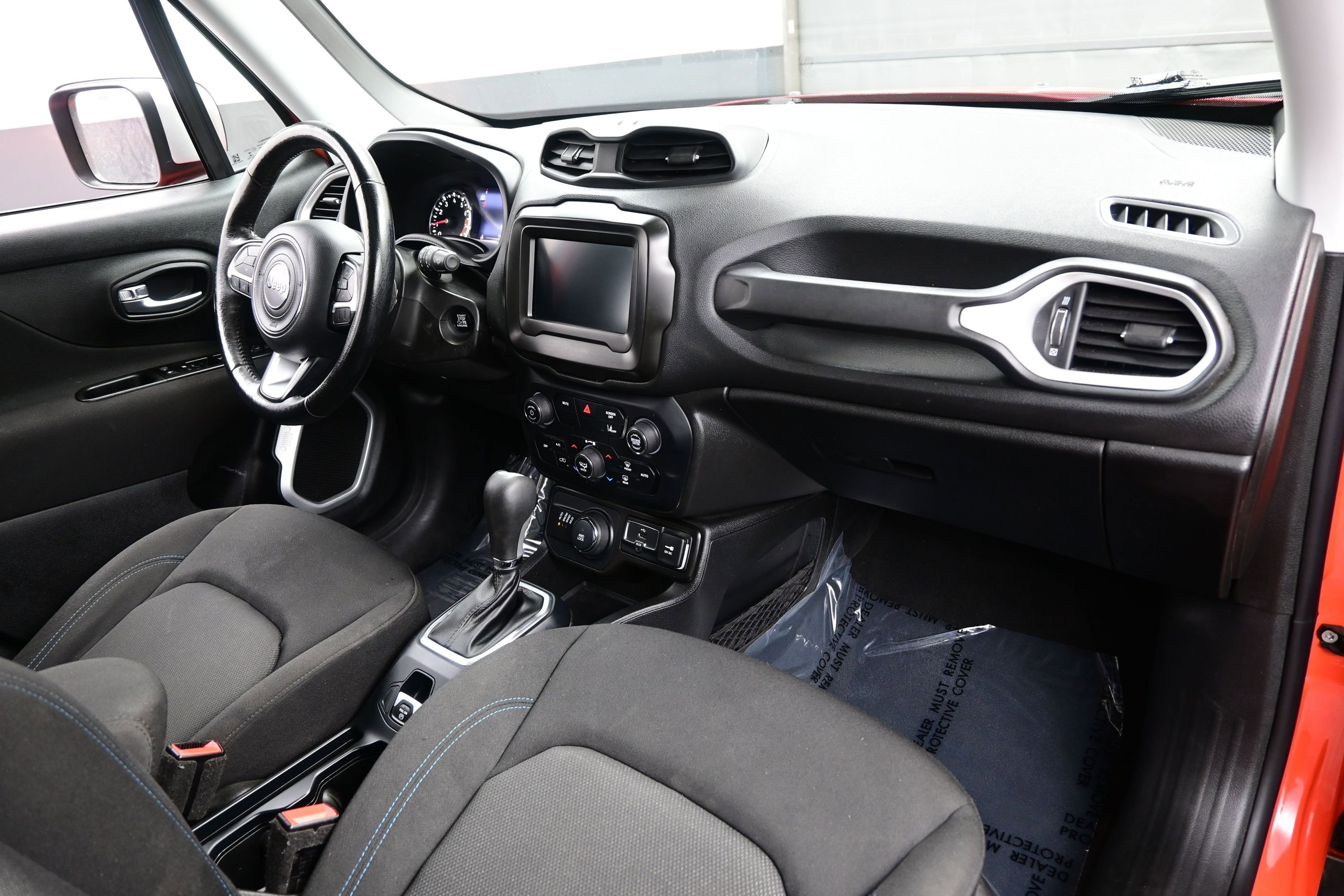 Used 2021 Jeep Renegade Latitude AWD/4WD image 14