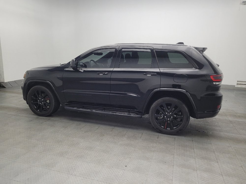 Used 2017 Jeep Grand Cherokee Altitude RWD image 3