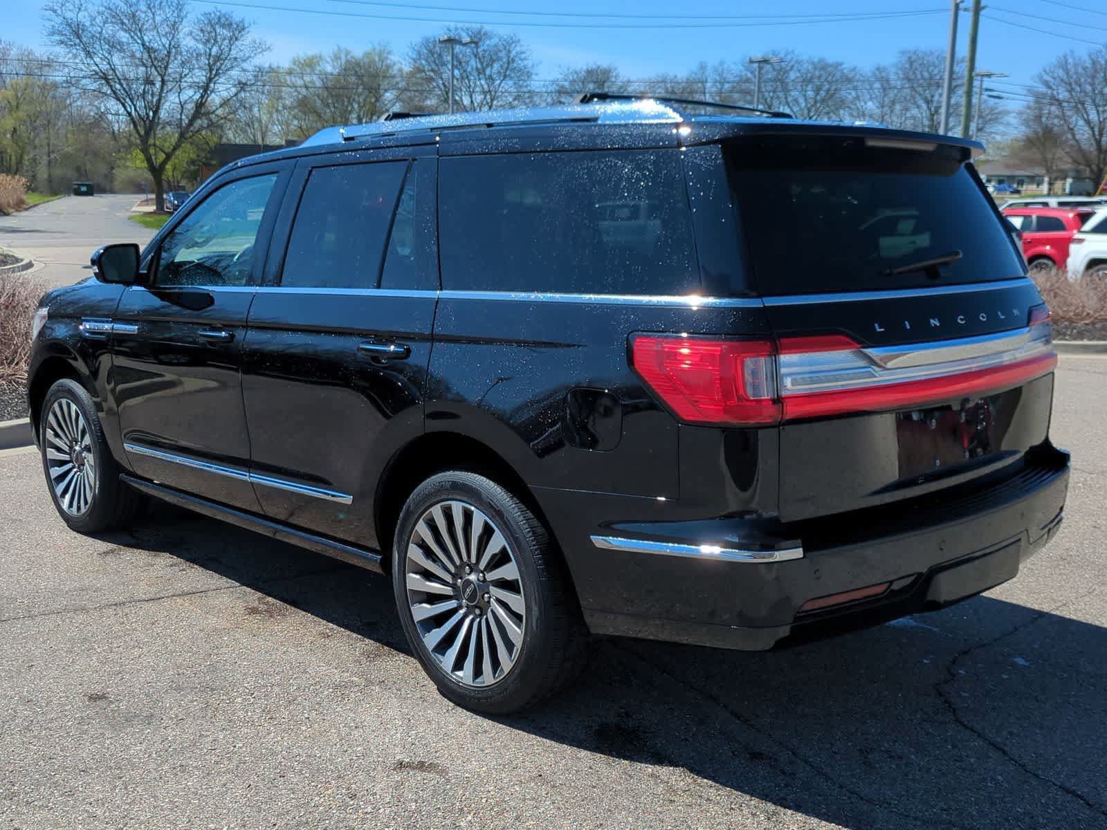 Used 2021 Lincoln Navigator Reserve w/ Luxury Package AWD/4WD image 6