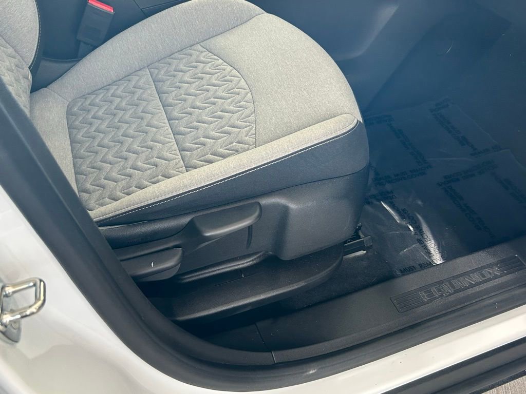 Used 2022 Chevrolet Equinox LS image 20
