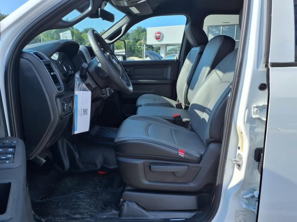 New 2025 RAM 5500 Tradesman image 4