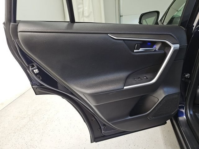 Used 2020 Toyota RAV4 Limited AWD/4WD image 29