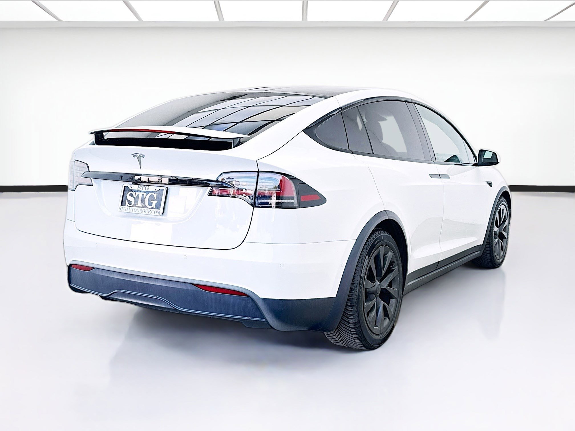 Used 2022 Tesla Model X AWD/4WD image 4