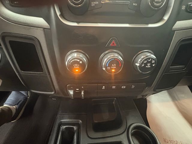 Used 2015 RAM 3500 Tradesman w/ Chrome Appearance Group image 22