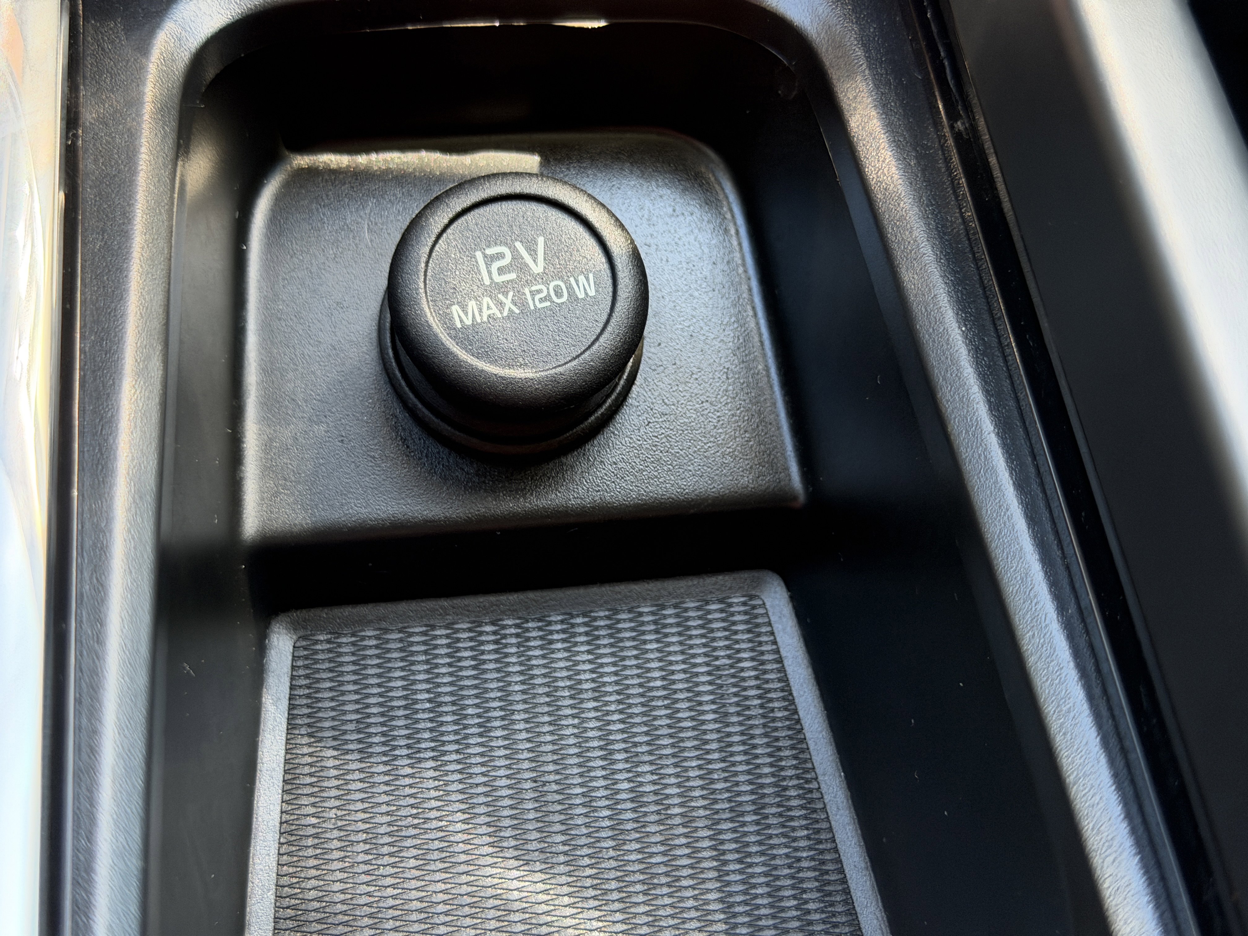 Certified 2023 Volvo S60 B5 Plus FWD image 24