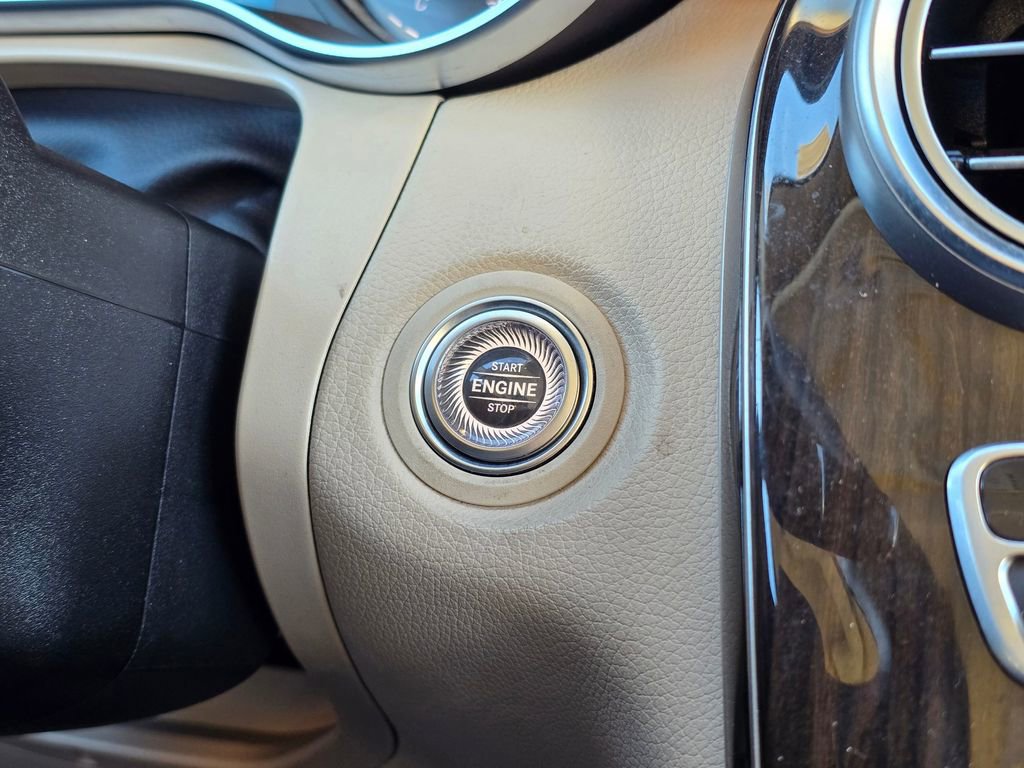 Used 2021 Mercedes-Benz GLC 300 4MATIC image 36