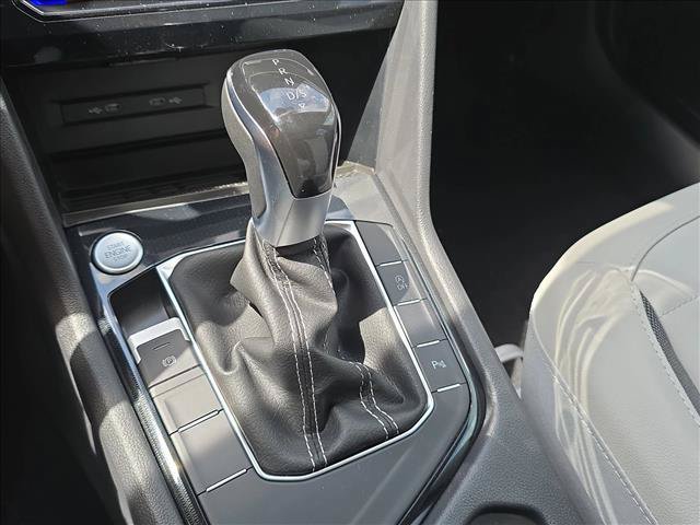 New 2026 Volkswagen Taos SE FWD image 18