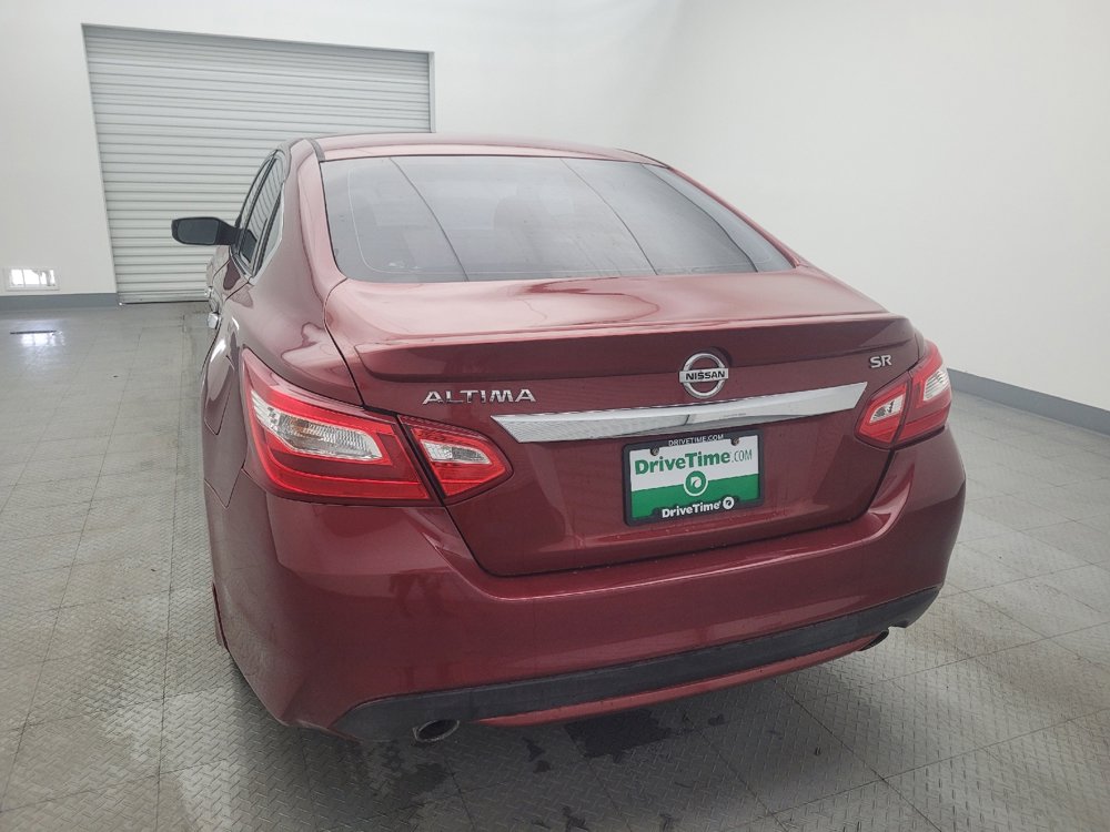 Used 2016 Nissan Altima 2.5 SR w/ Interior Lighting Package image 6