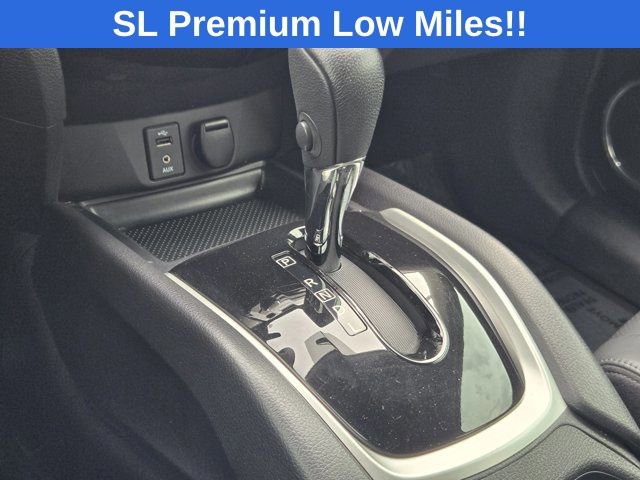 Used 2015 Nissan Rogue SL w/ SL Premium Package FWD image 20