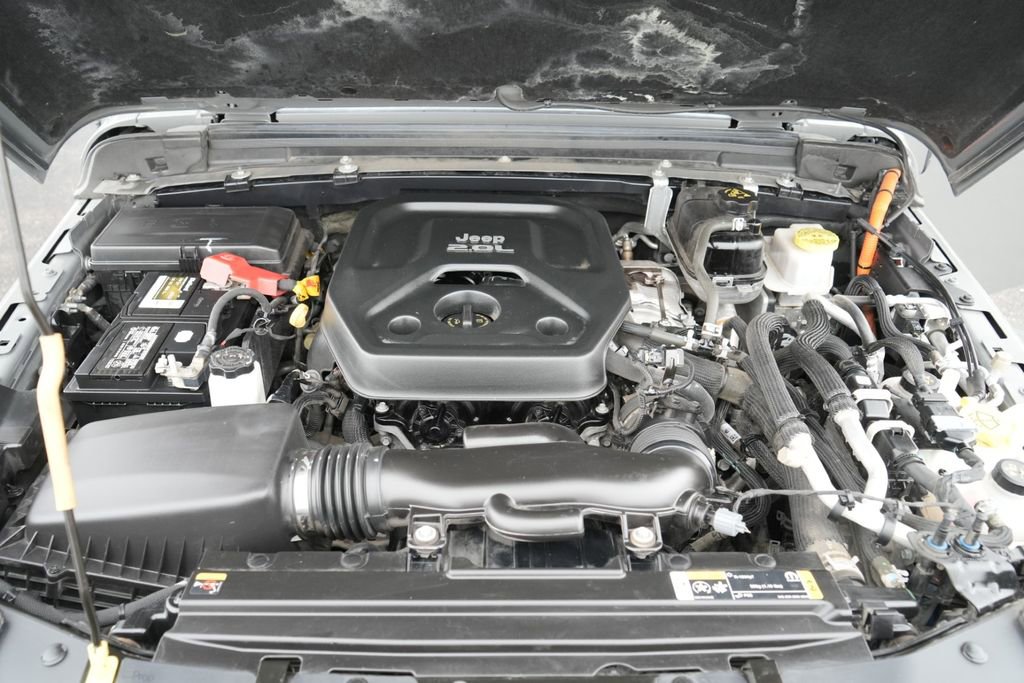 Used 2023 Jeep Wrangler Unlimited Sahara w/ Cold Weather Group image 19