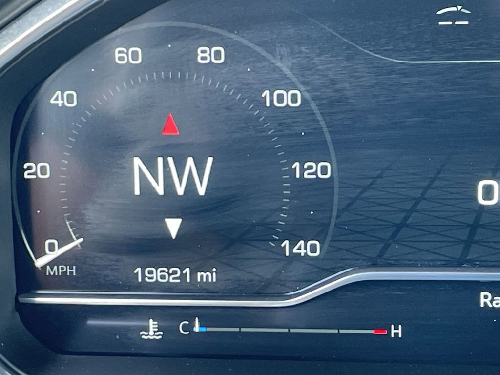 Used 2024 GMC Sierra 1500 AT4X image 12