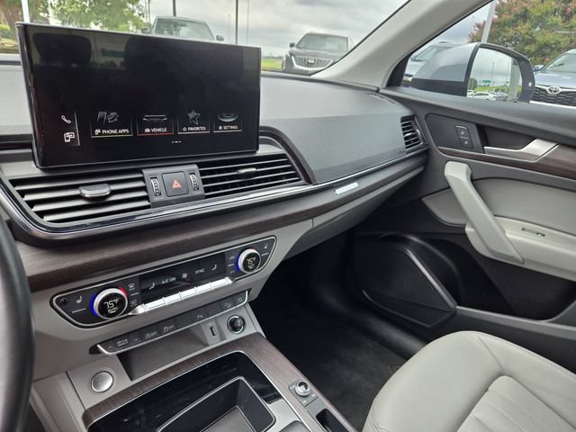 Used 2022 Audi Q5 2.0T Premium w/ Convenience Package AWD/4WD image 15