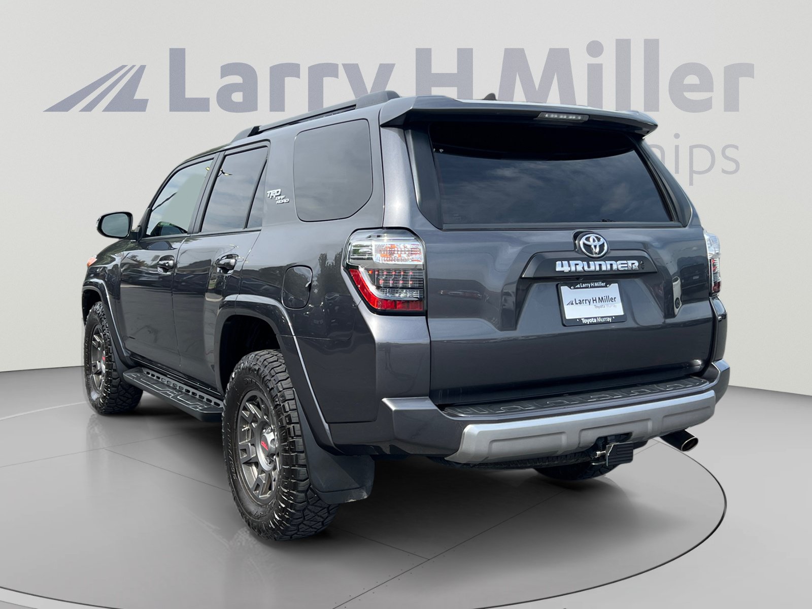 Used 2020 Toyota 4Runner TRD Off-Road Premium w/ Moonroof Package AWD/4WD image 3