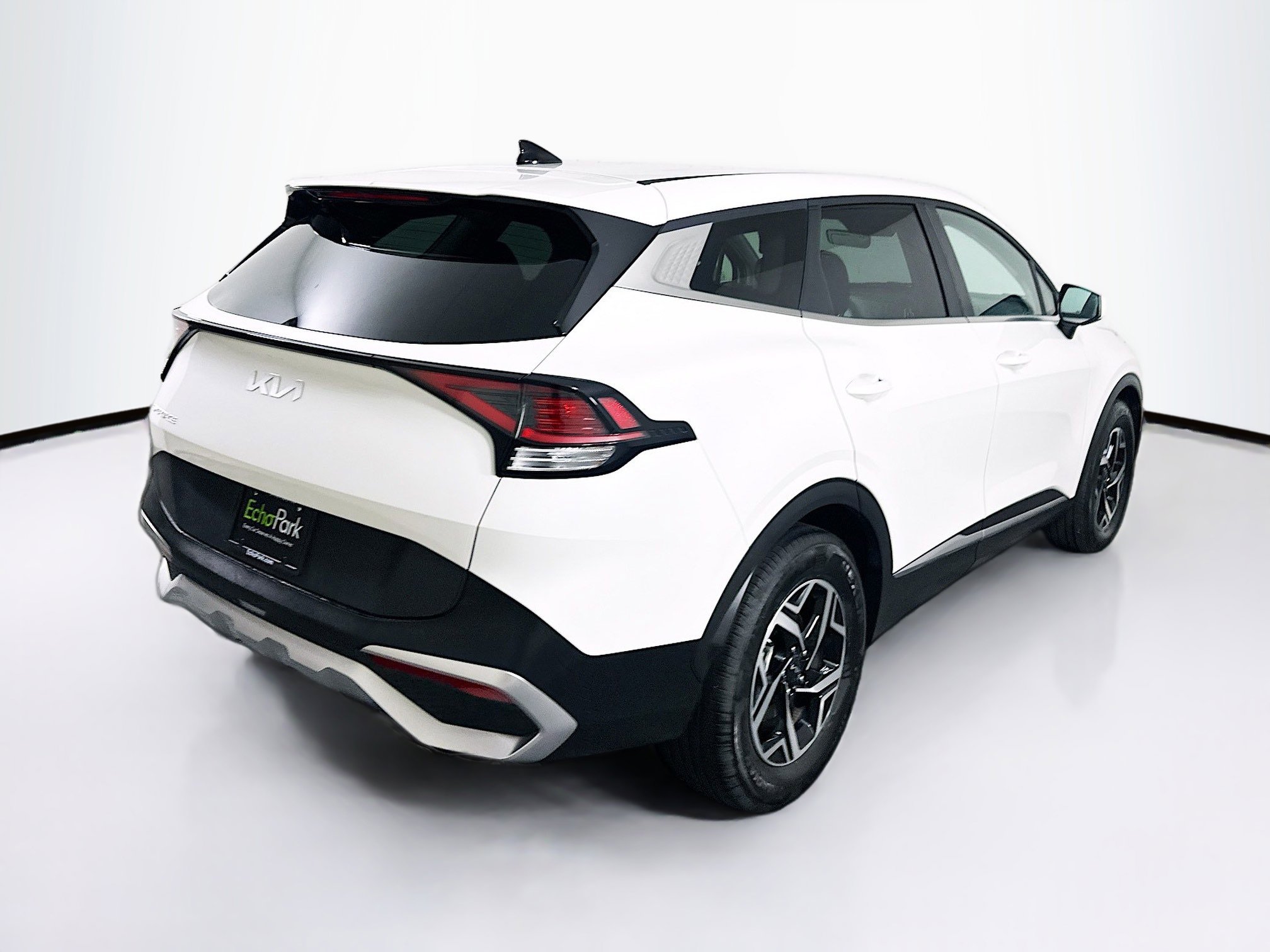 Used 2024 Kia Sportage LX image 9