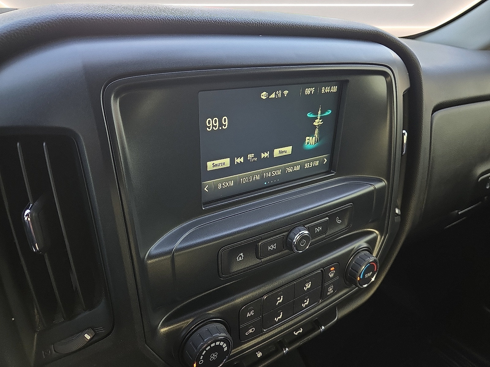 Used 2019 Chevrolet Silverado 1500 Custom w/ Custom Convenience Package RWD image 16
