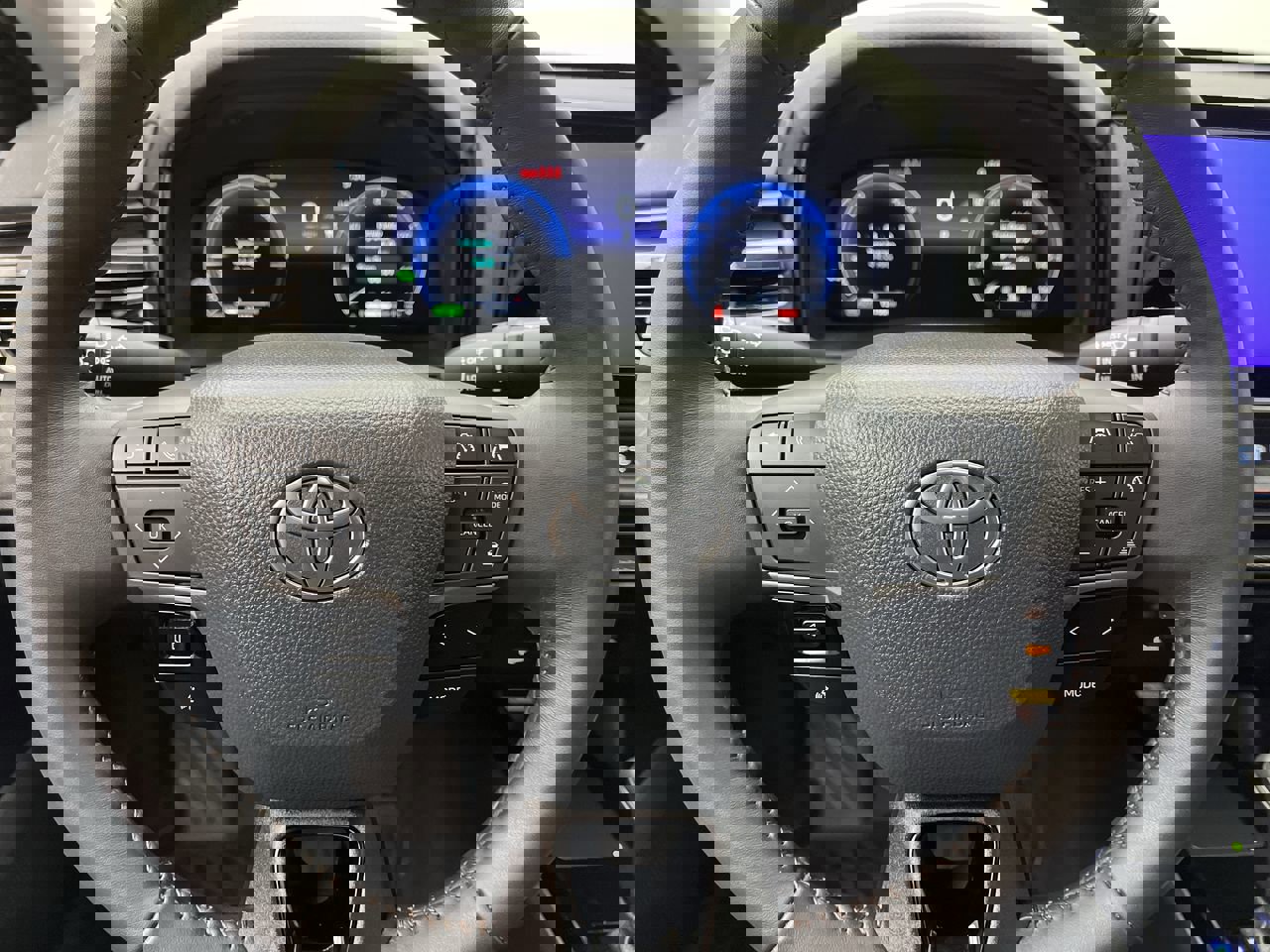 Used 2025 Toyota Camry XLE image 14