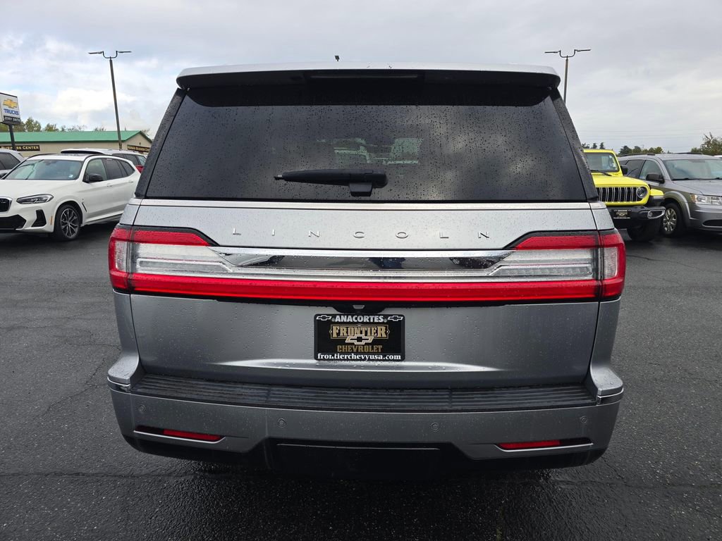 Used 2021 Lincoln Navigator 4WD image 5