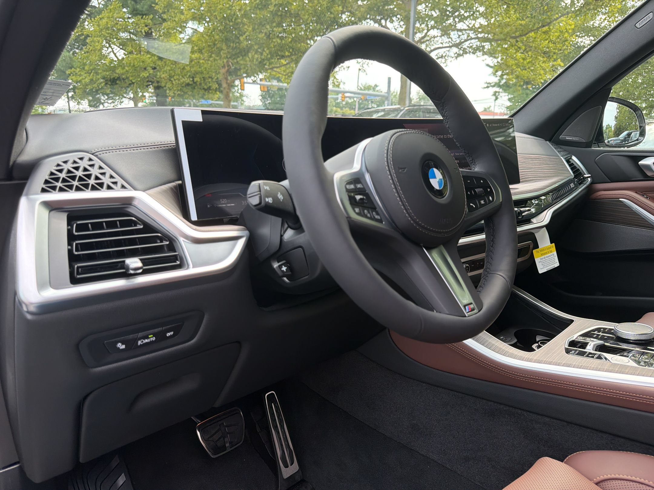 New 2026 BMW X5 xDrive40i w/ M Sport Package AWD/4WD image 4