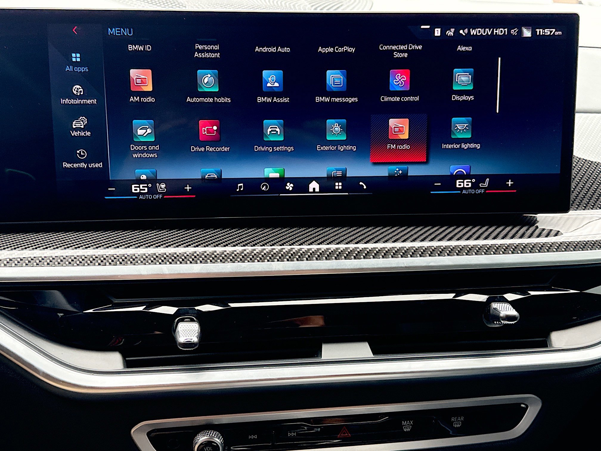 Used 2024 BMW X7 M60i w/ Executive Package image 32