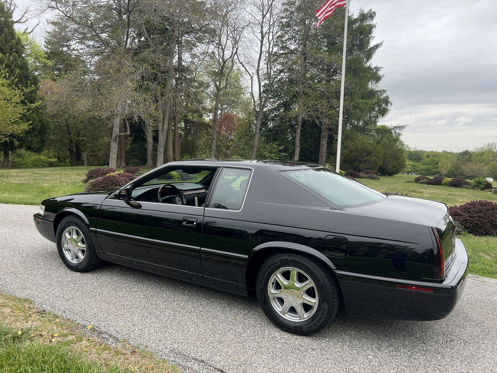 Used 2002 Cadillac Eldorado Touring w/ Preffered Equipment Group FWD image 8