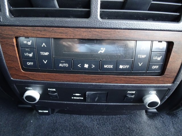 Used 2017 Toyota Land Cruiser image 24