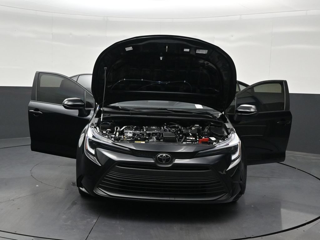 Used 2026 Toyota Corolla LE FWD image 37