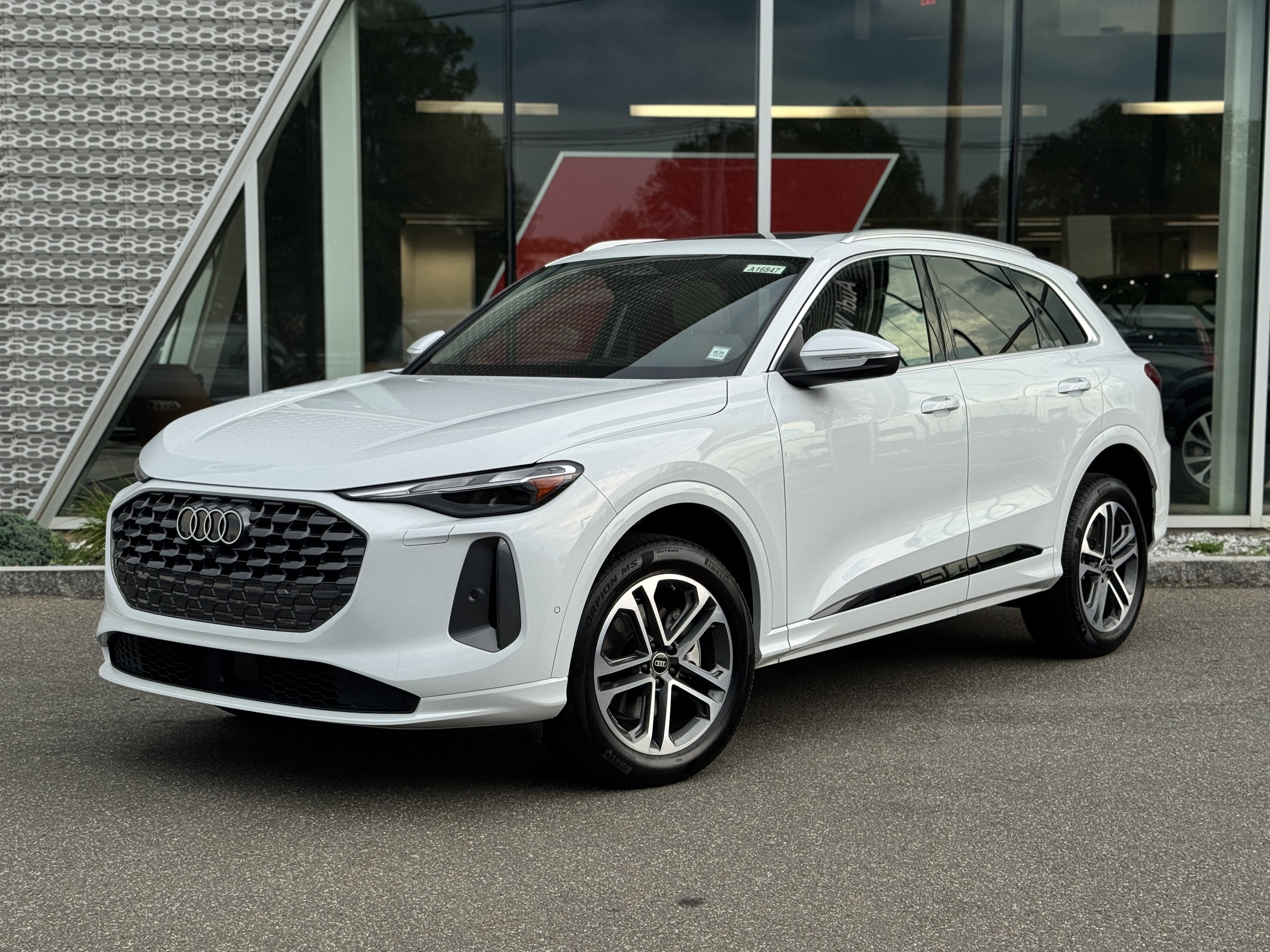 New 2025 Audi Q5 Premium image 1