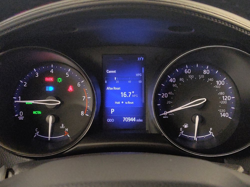 Used 2018 Toyota C-HR XLE FWD image 23