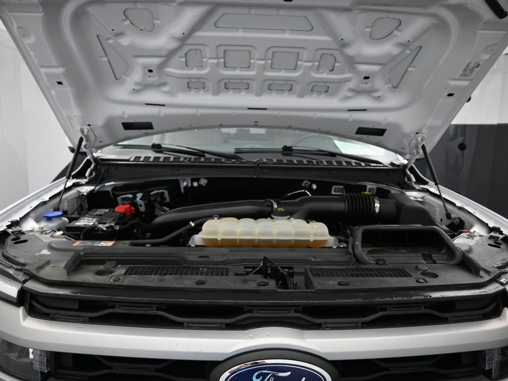 Used 2024 Ford Expedition XLT image 29