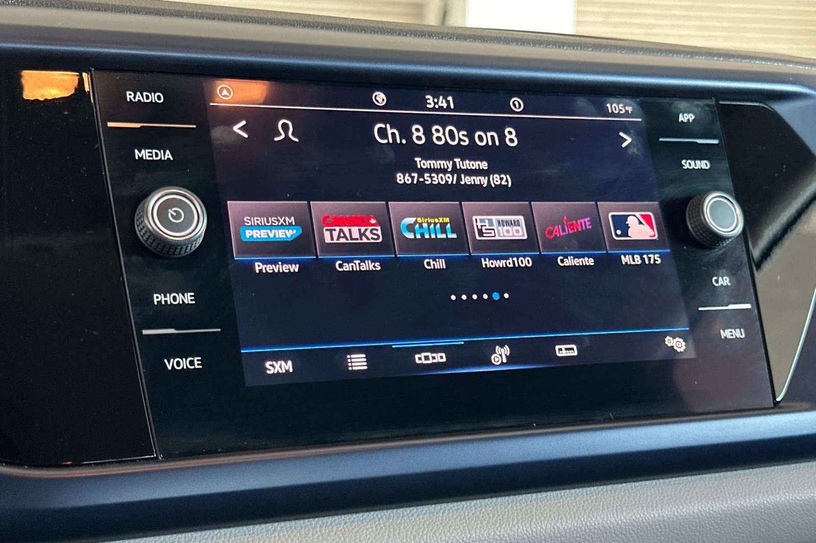 Used 2022 Volkswagen Taos SE image 18